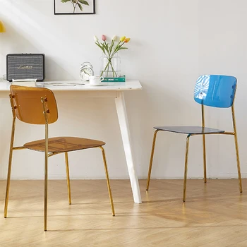 Минималистичный обеденный стул для кухни в помещении, скандинавский пластиковый Современный шезлонг на балконе, дизайнерская акриловая мебель для дома Silla Comedor Изображение