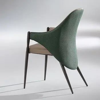 Легкий роскошный домашний обеденный стул, дизайнерский скандинавский итальянский обеденный стул в стиле ваби-саби из плетеной кожи, минималистичный гостиничный обеденный стул Изображение