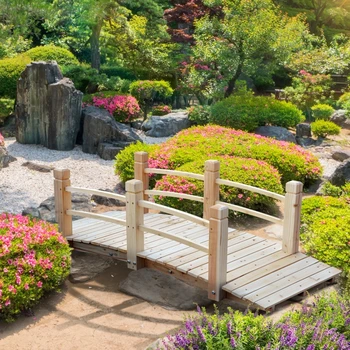 5-футовый деревянный садовый мостик с витражной отделкой Arc, пешеходный мостик с перилами для вашего заднего двора, натуральное дерево Изображение